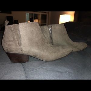 Cute tan ankle booties. Worn once to concert